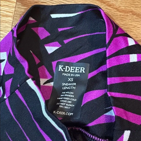 K-DEER Leggings - Black and Pink, Black and Gray Patterns - Picture 5 of 5